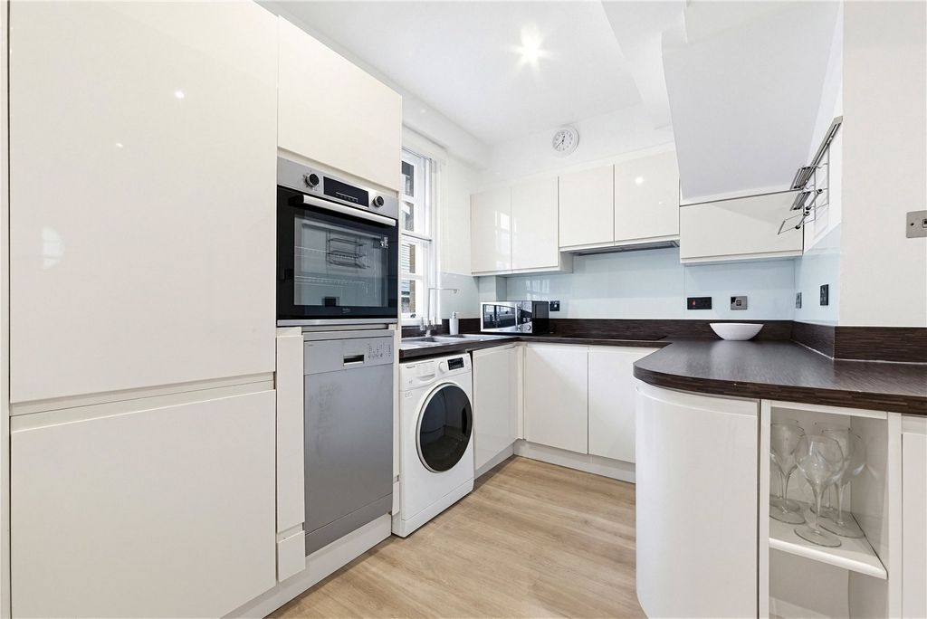 Property photo 3 of 9 Picture No. 27