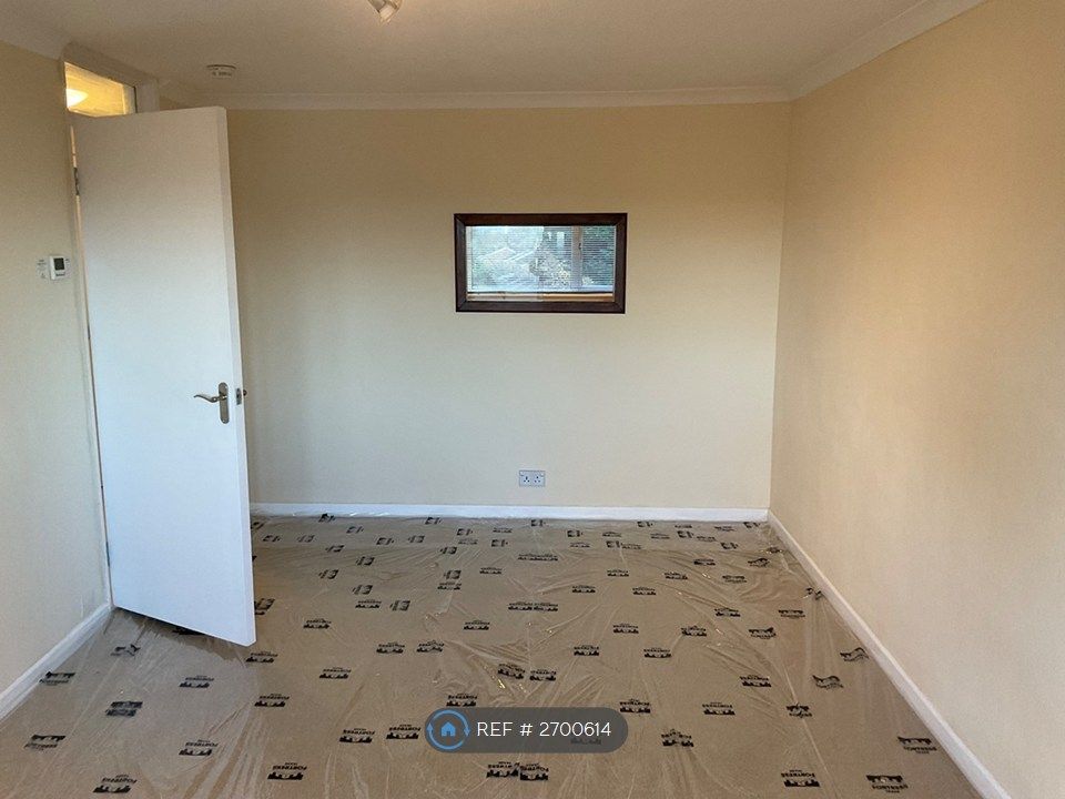 Property photo 3 of 14 Lounge