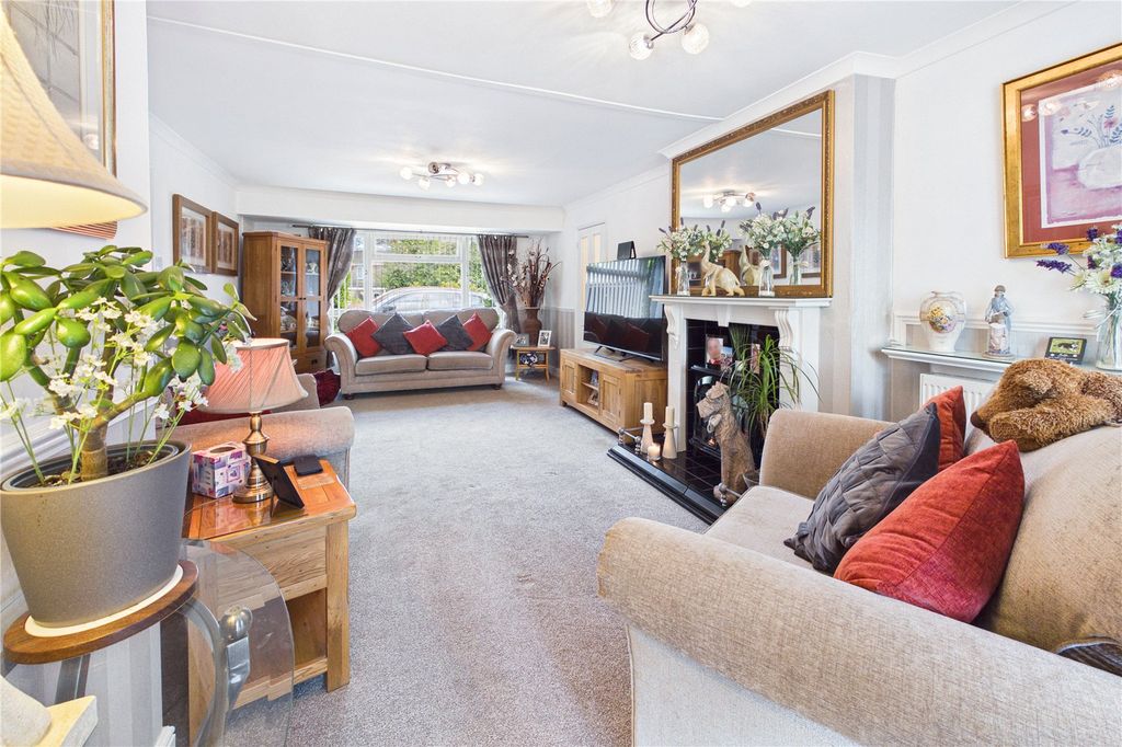 Property photo 3 of 24 Living Room