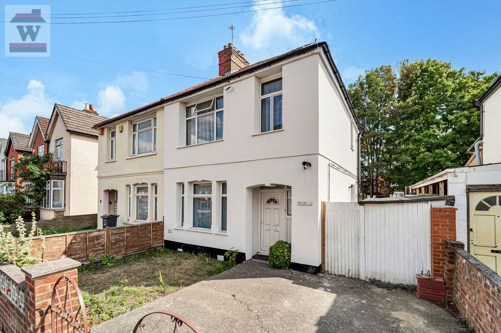 Property photo 1 of 12