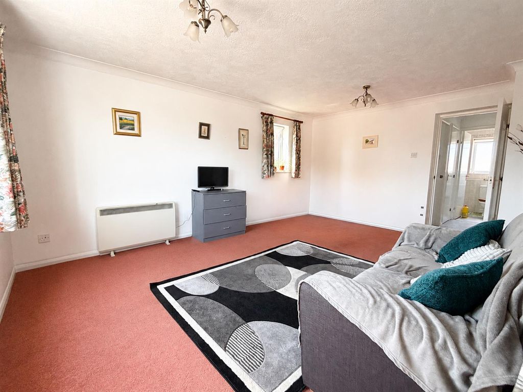 Property photo 3 of 13