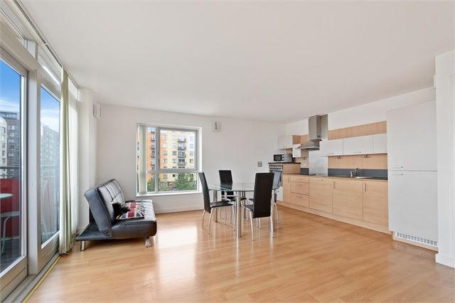 Property photo 2 of 8