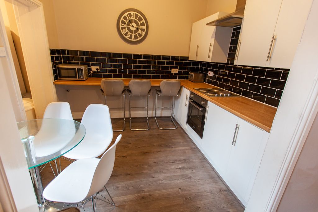 Property photo 3 of 8 Img_9748