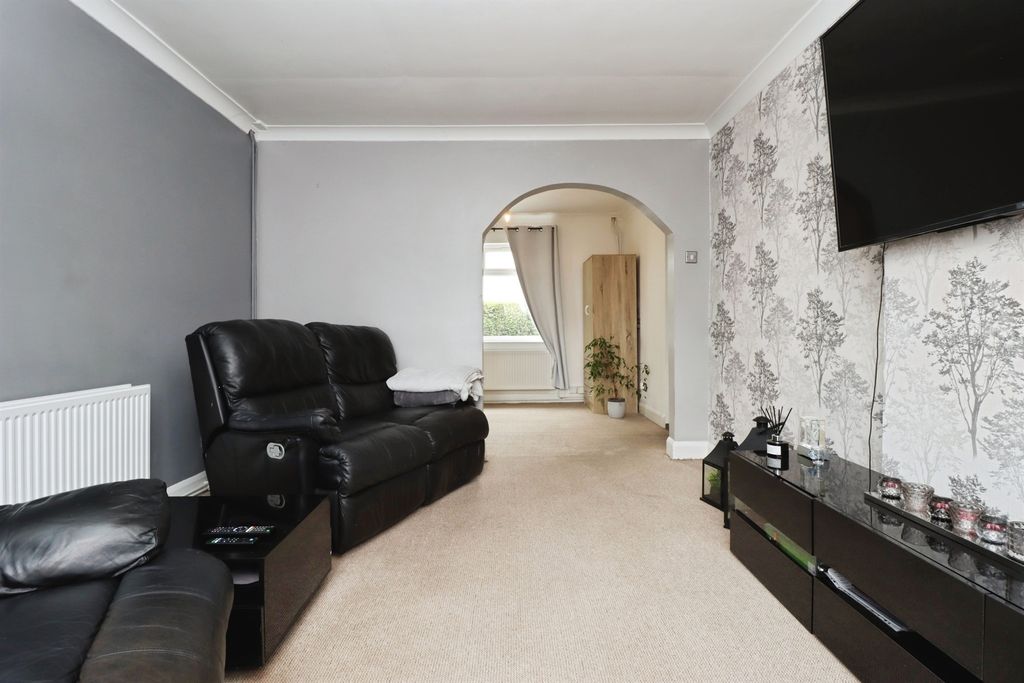 Property photo 3 of 15