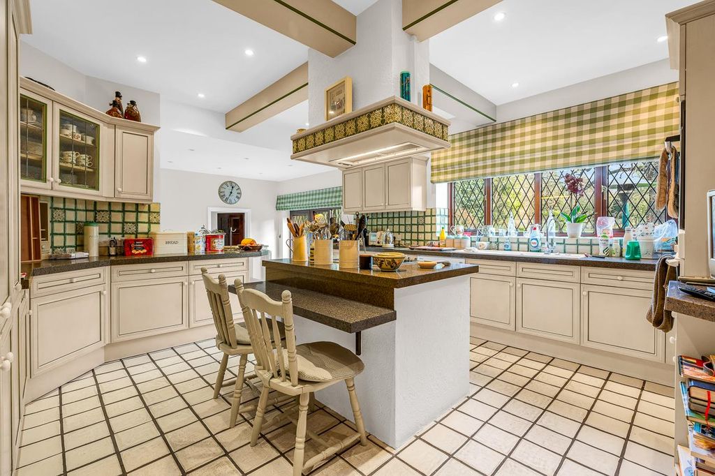 Additional image 10 of 6 bed property for saleWare Park, Ware SG12