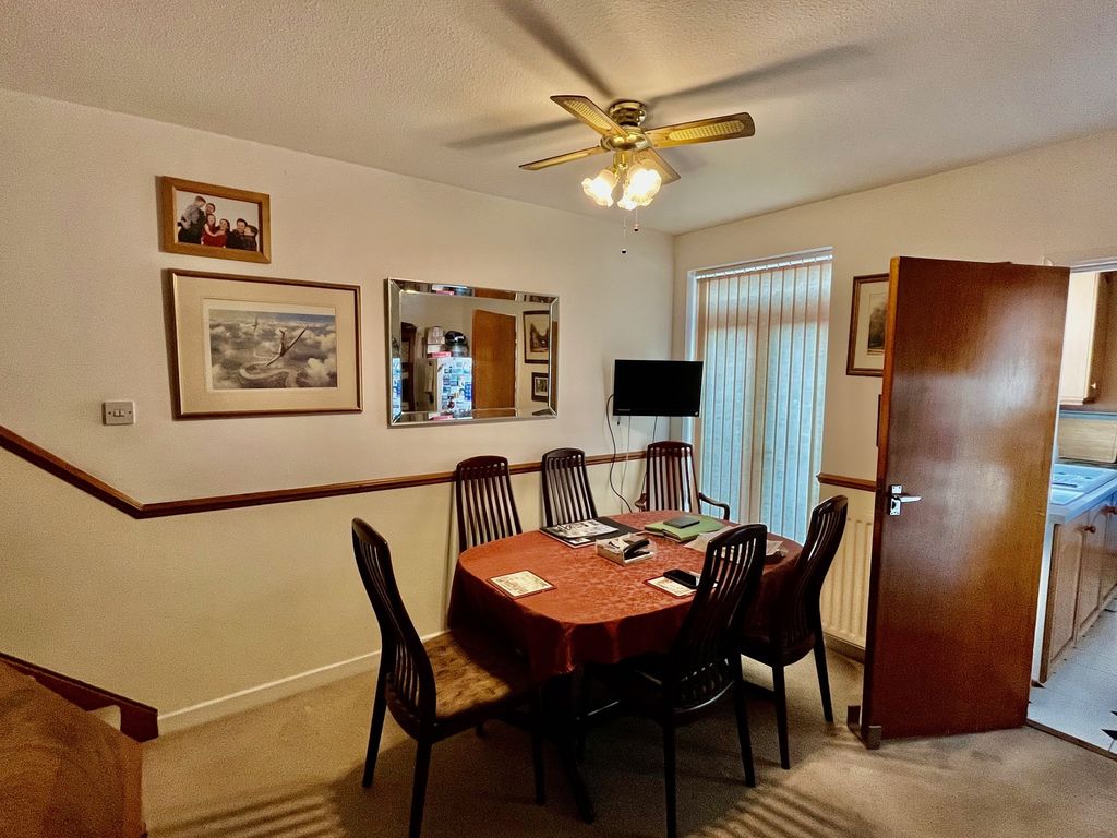 Property photo 3 of 12 Dining Room