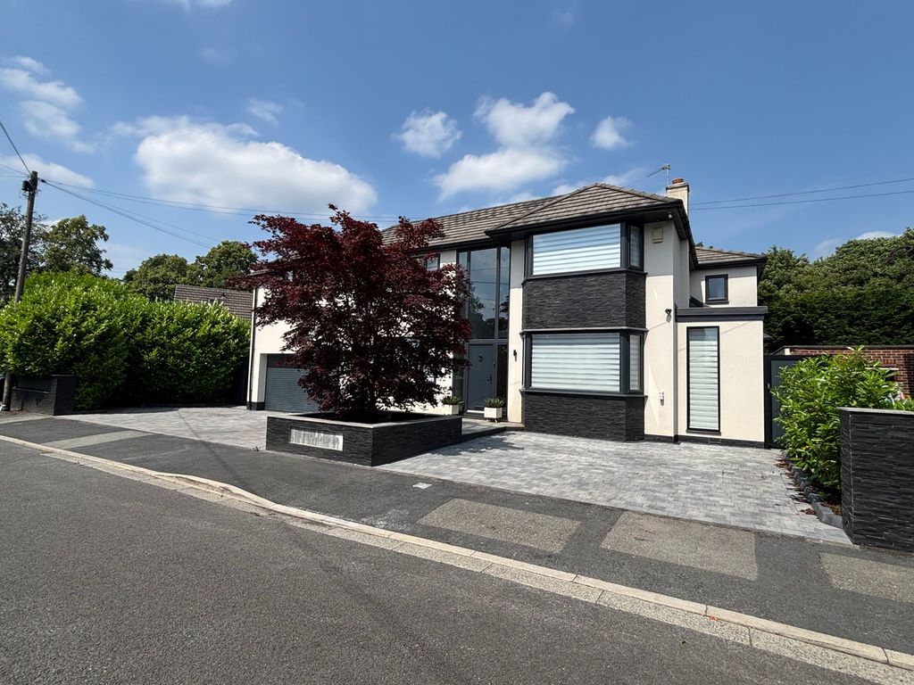 Property photo 1 of 39