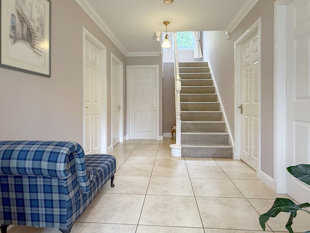 Property photo 3 of 45