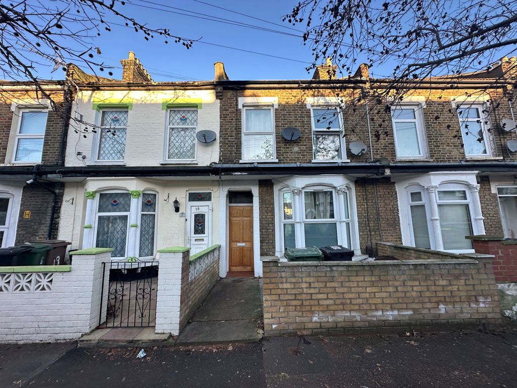 Property photo 1 of 5