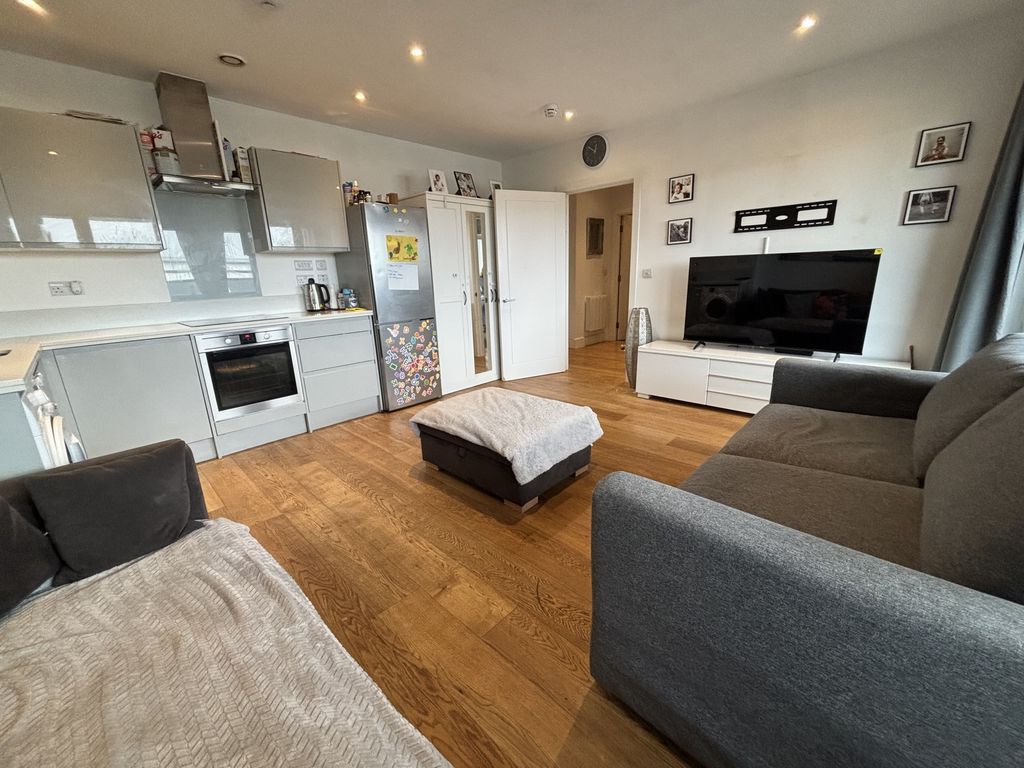 Property photo 2 of 5 Photo 3