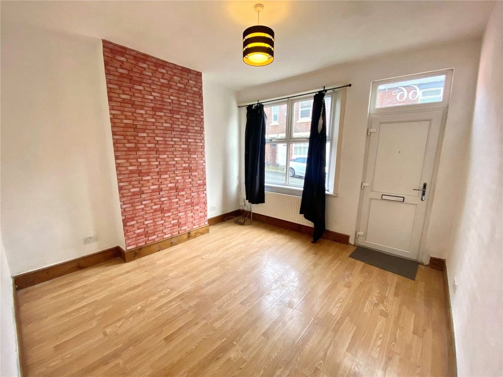 Property photo 2 of 16 Picture No. 01