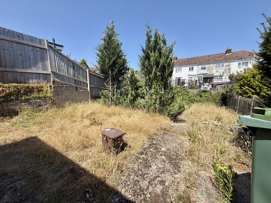 Property photo 2 of 9