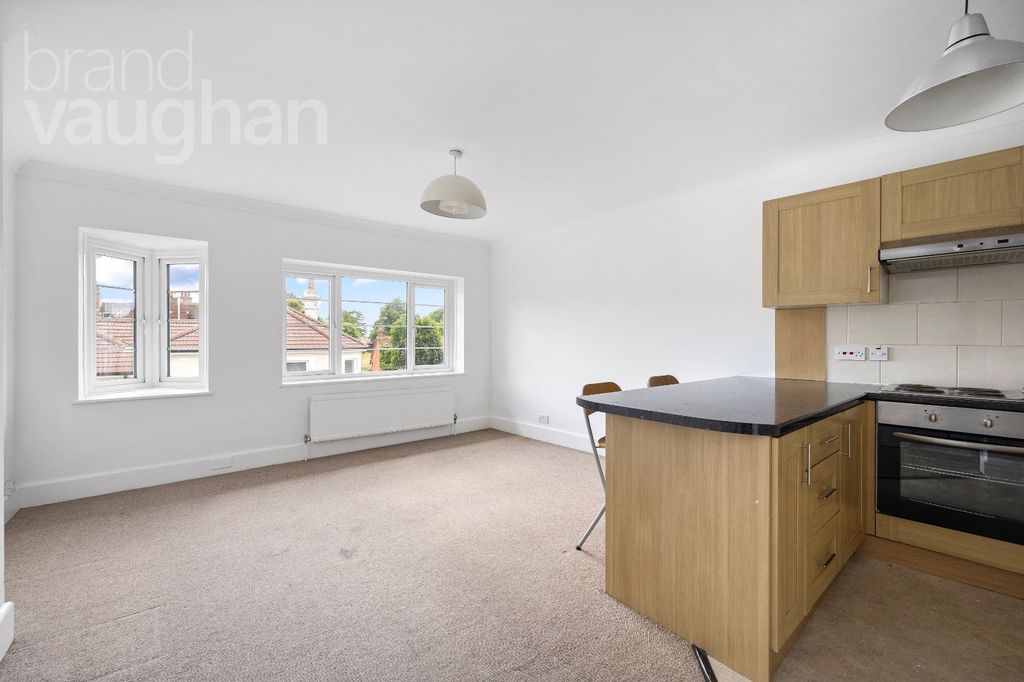 Property photo 2 of 18 Picture No. 20