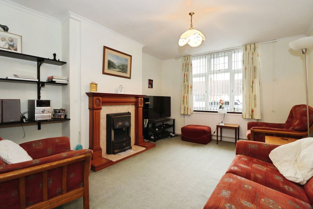 Property photo 3 of 14 Pbox-Img.Jpg