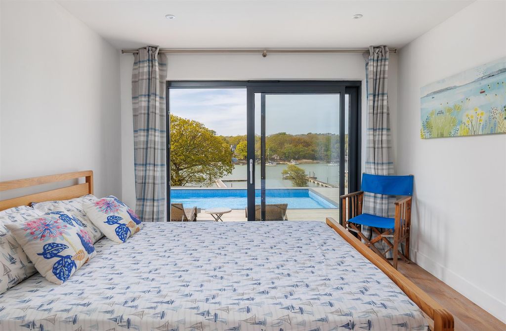 Additional image 11 of 5 bed chalet for saleWootton Bridge, Isle Of Wight PO33