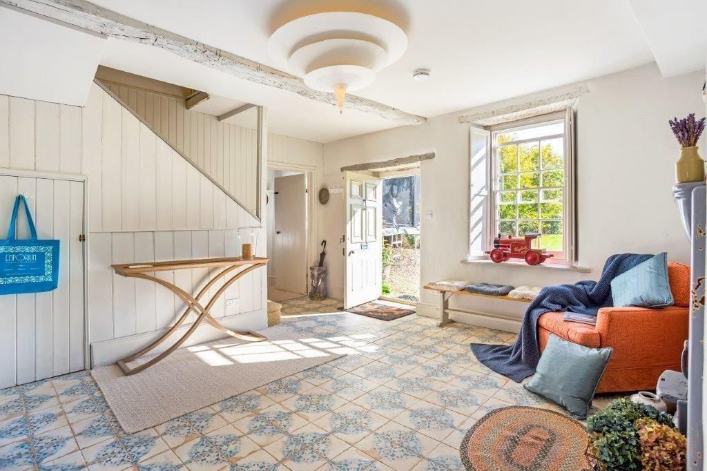 Property photo 2 of 16 Image