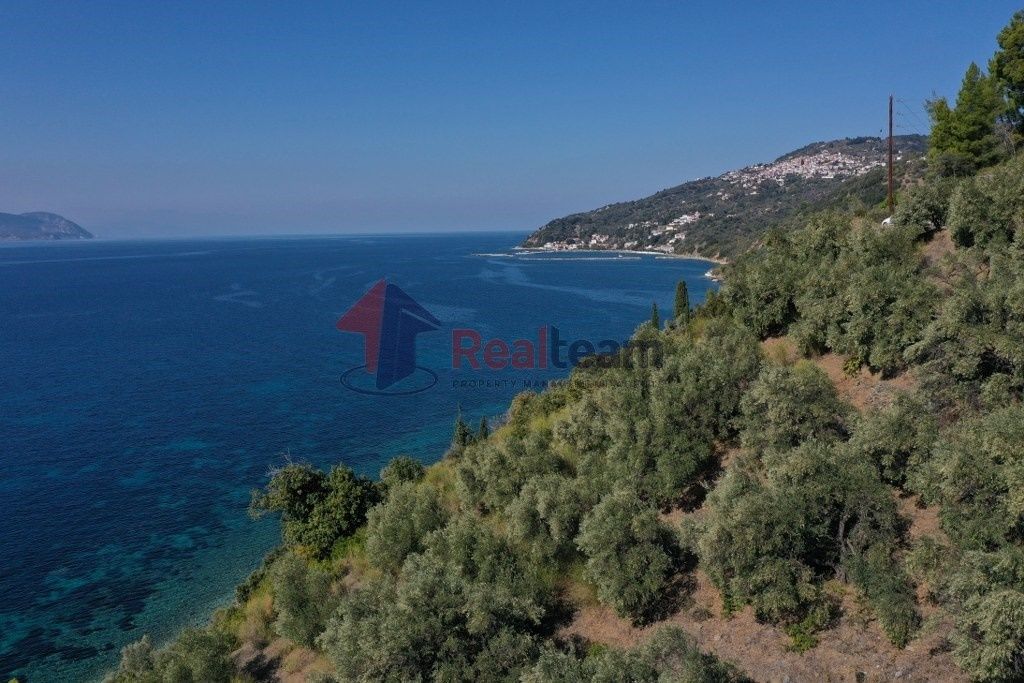 Property photo 2 of 25