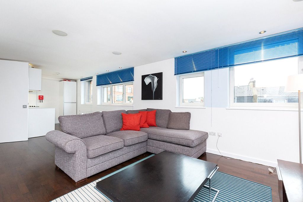 Property photo 1 of 16 Open Plan Living