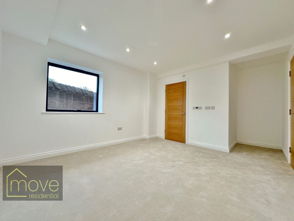 Additional image 9 of 2 bed flat for saleMount Avenue, Heswall CH60