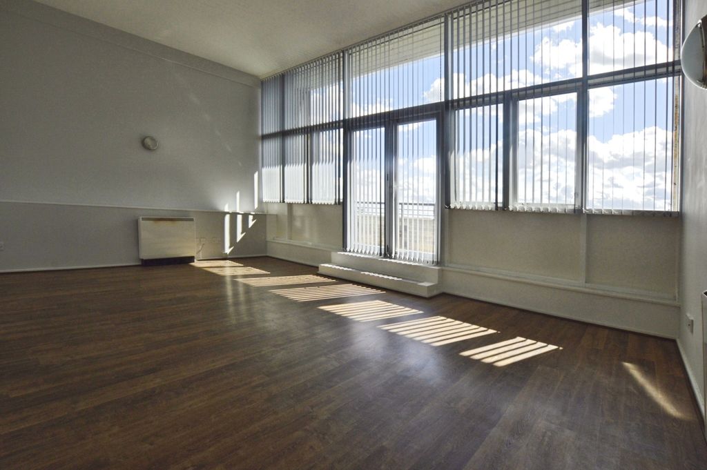 Property photo 1 of 13 Pbox-Img.Jpg