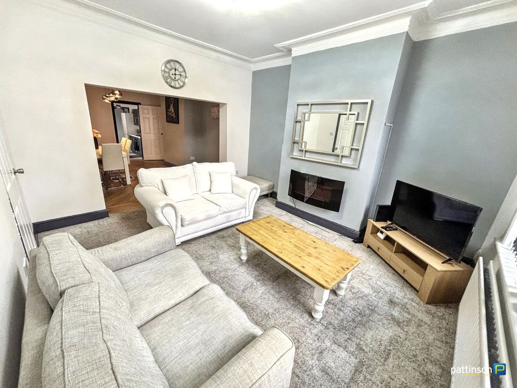 Property photo 2 of 21