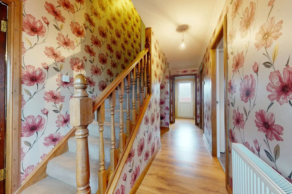 Property photo 2 of 16 Not Specified