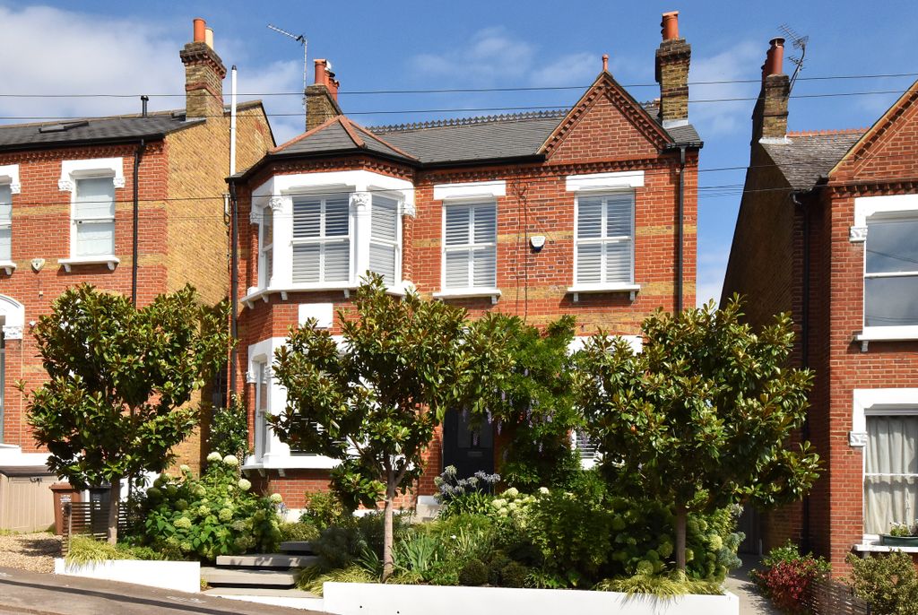 Property photo 2 of 43