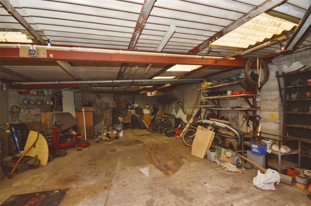 Property photo 3 of 5 Picture No. 01