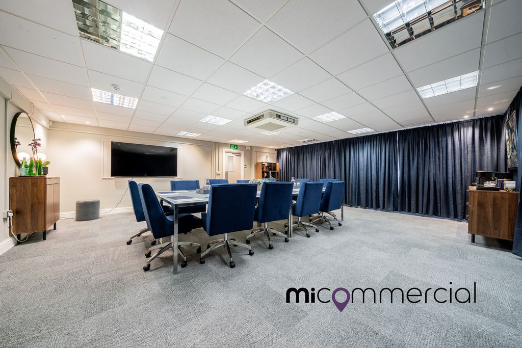 Property photo 3 of 12 Sopers Road Cuffley En6 4Ry-22