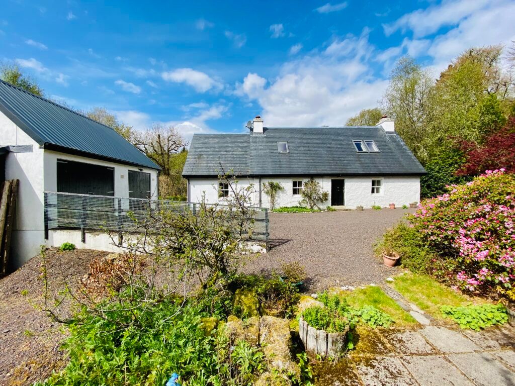 Property photo 1 of 31