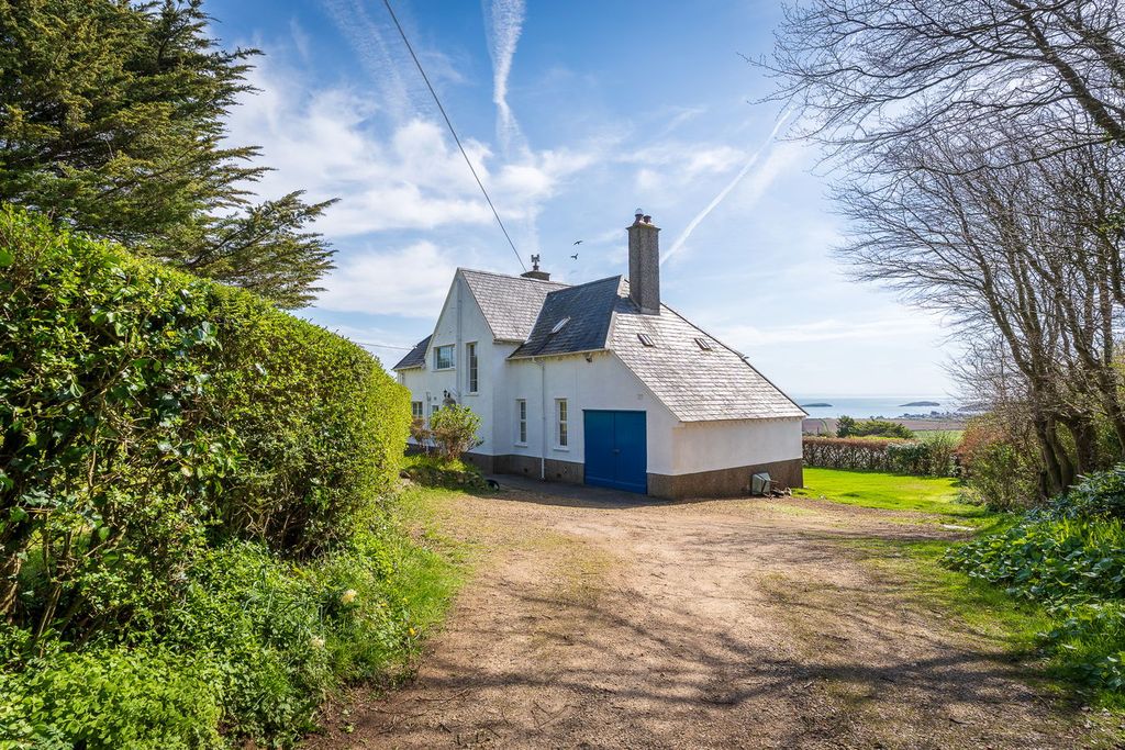 Property photo 1 of 31