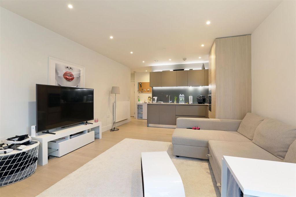 Property photo 3 of 9 Living Room 2.Jpeg