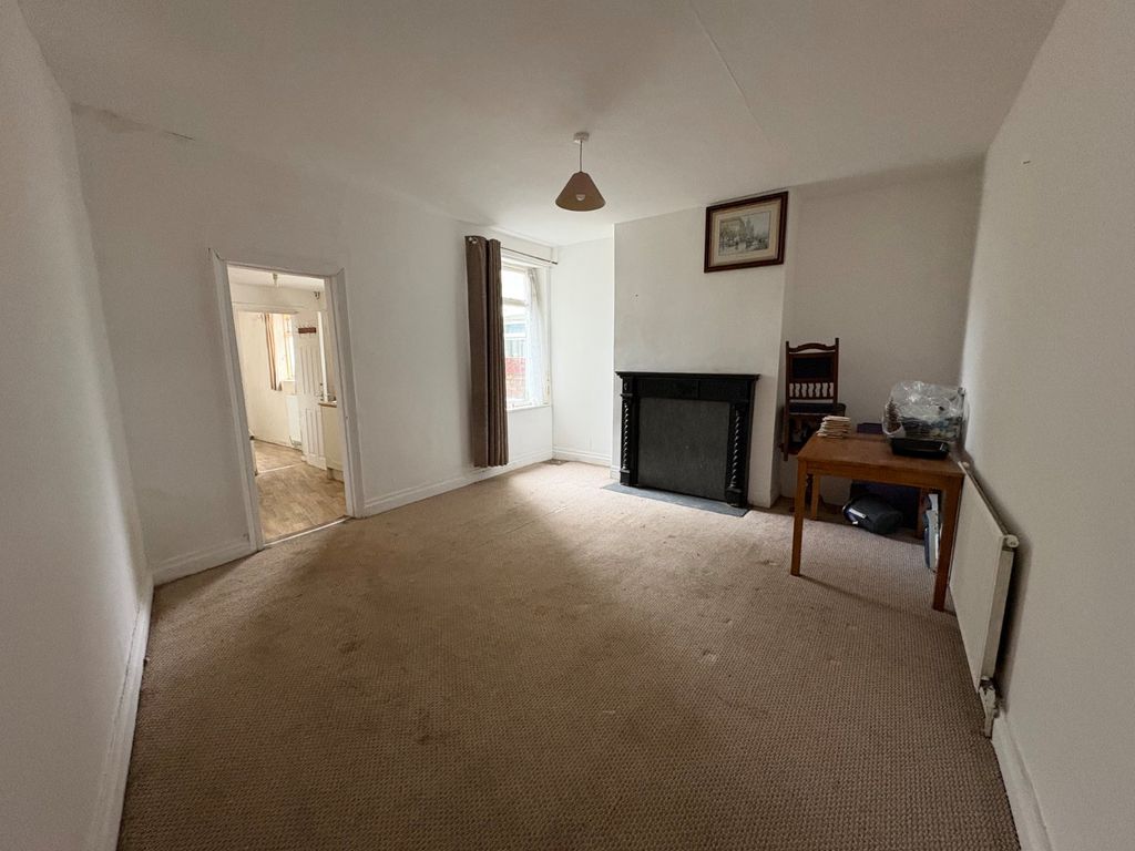 Property photo 3 of 9 Dining Room