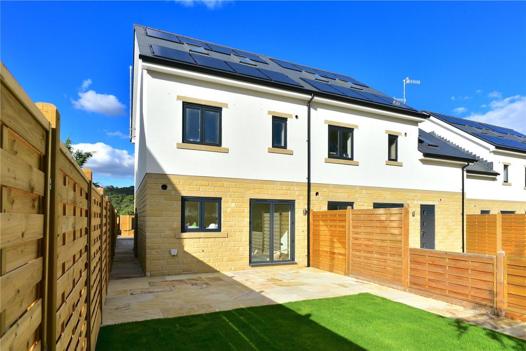 Property photo 2 of 20 South Facing Rear