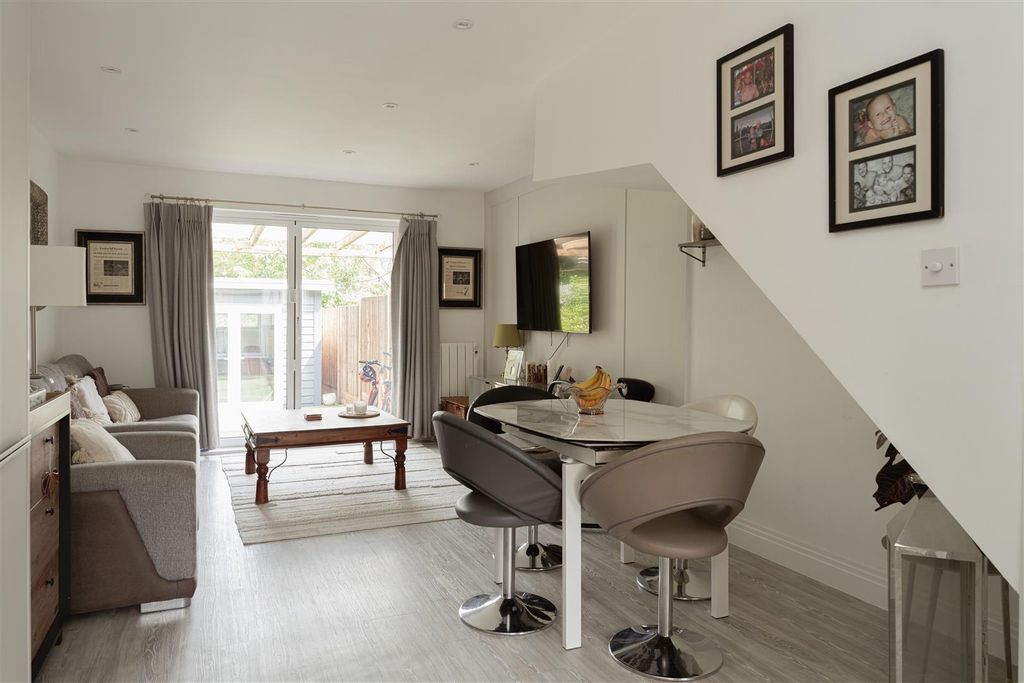 Property photo 3 of 11 9.Jpg