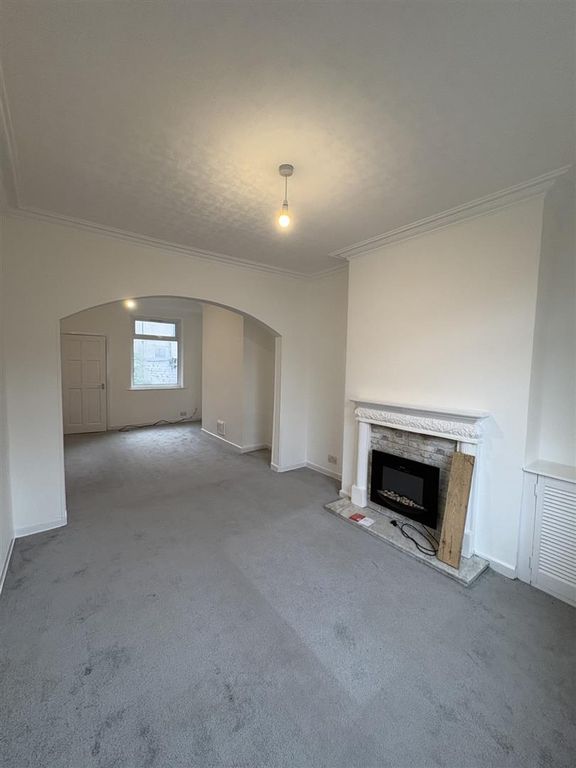 Property photo 2 of 8 B7c207cc-0dc2-4304-91c5-3Ae3d523678F.Jpg