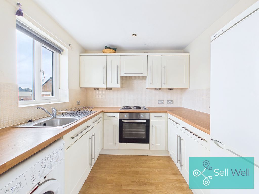 Property photo 2 of 15 Kitchen