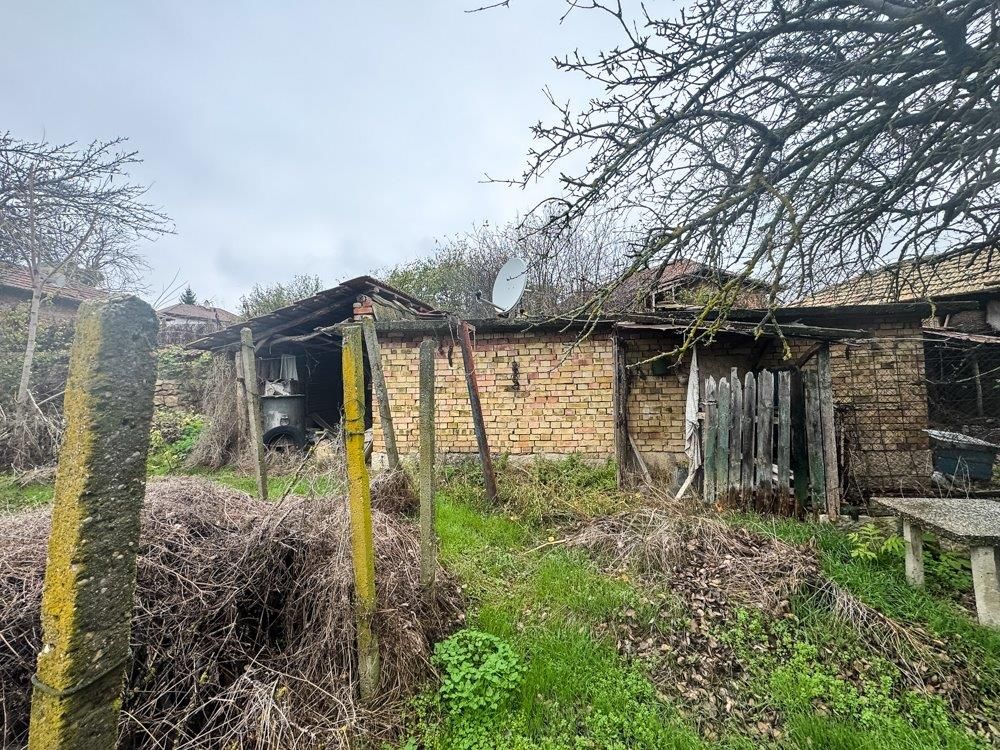 Property photo 3 of 32