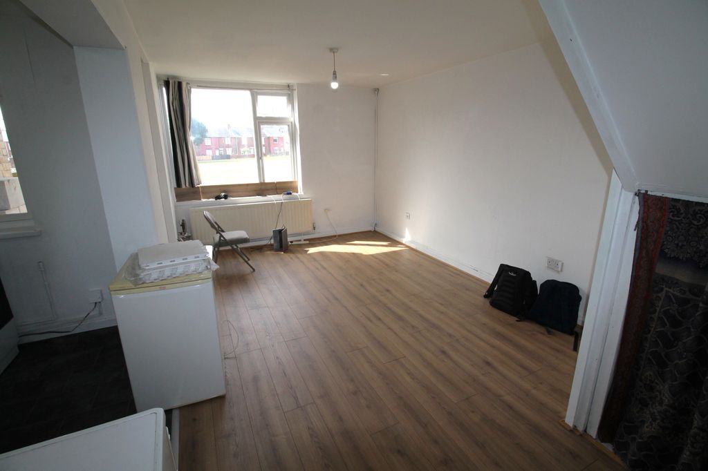 Property photo 3 of 9 Img_2491