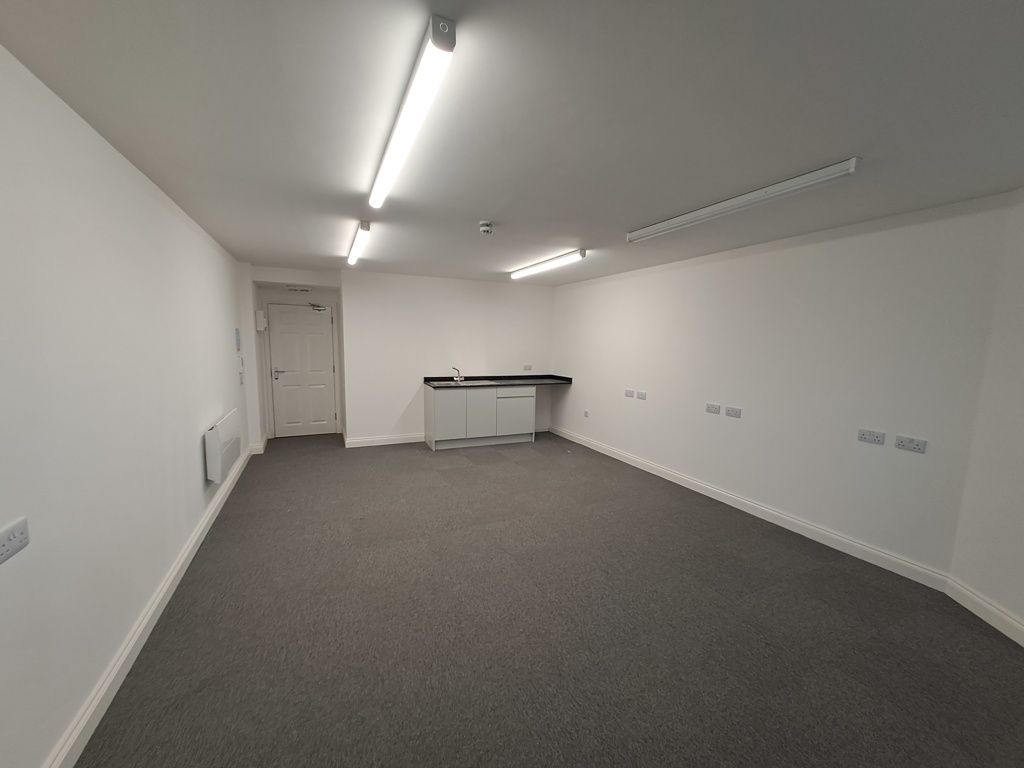 Property photo 2 of 12 Photo 23