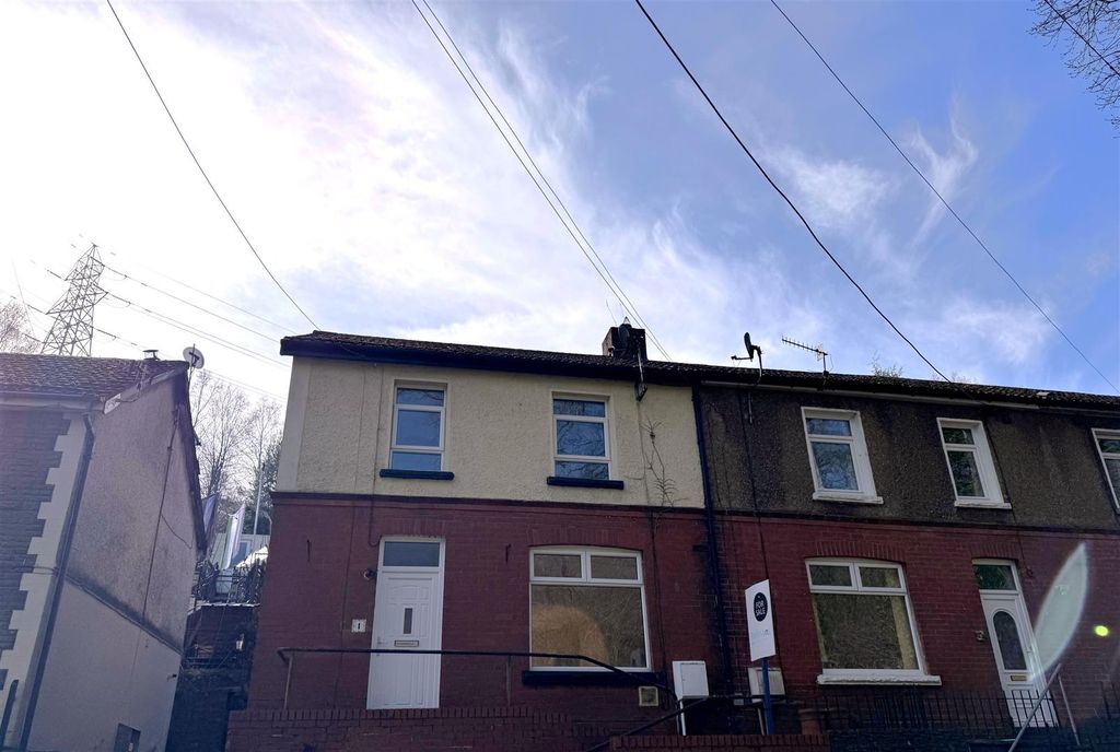 Property photo 1 of 23 1 Wood.Jpg