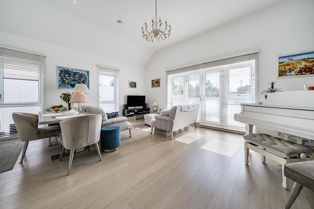 Property photo 2 of 18 Living Area