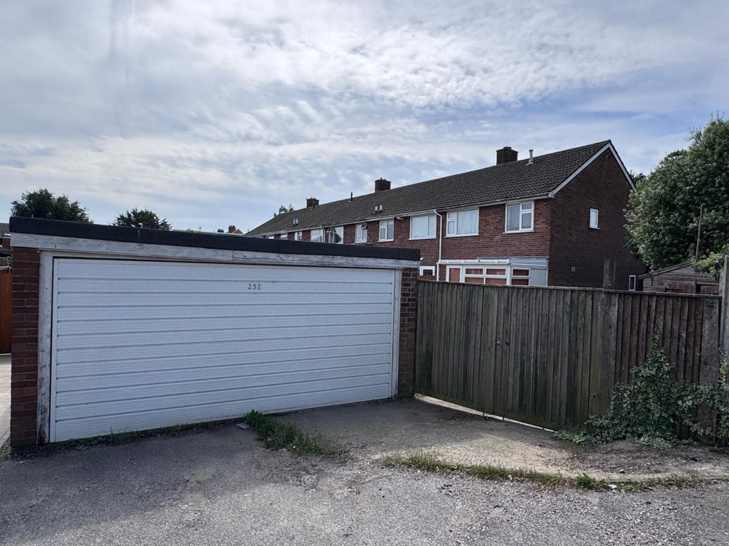 Property photo 3 of 12 Double Garage