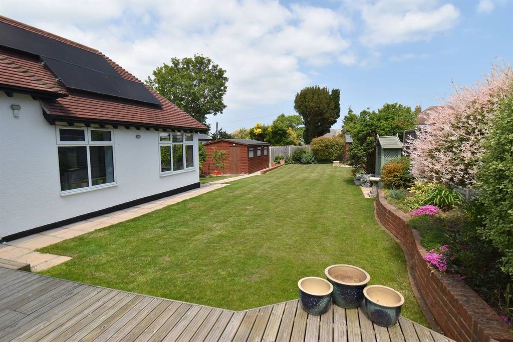 Property photo 2 of 29