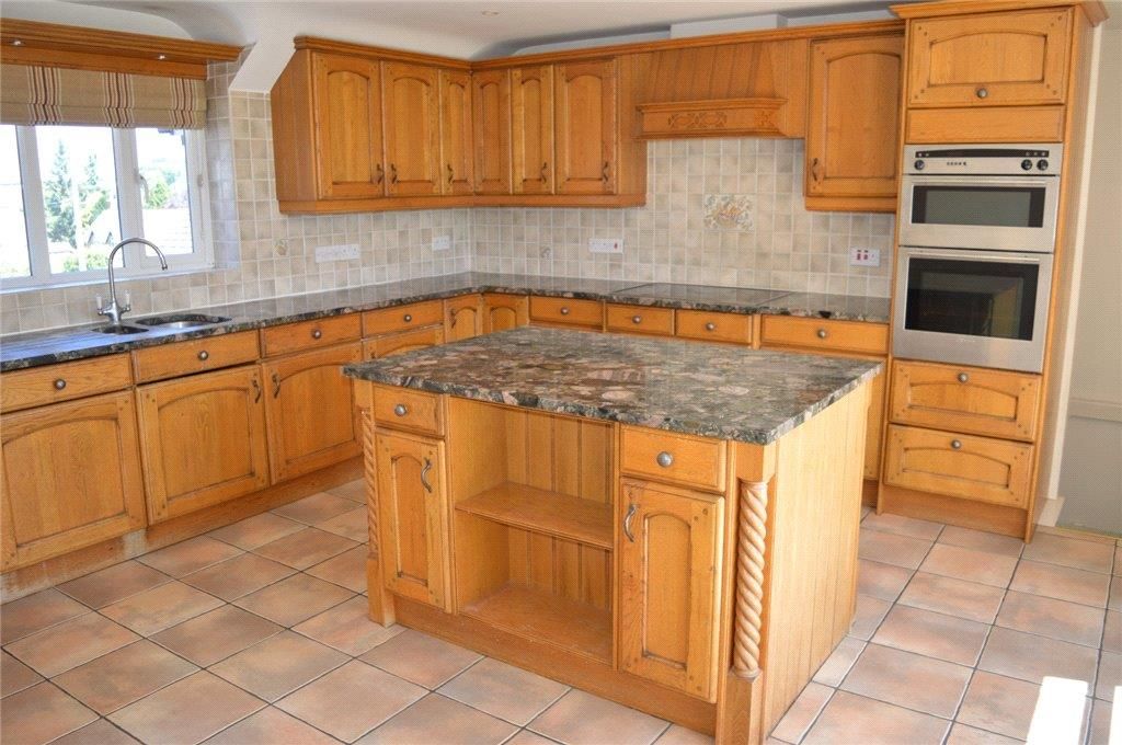 Property photo 2 of 13 Kitchen