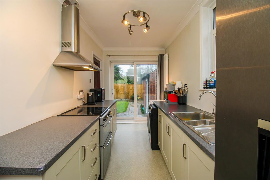 Property photo 2 of 18