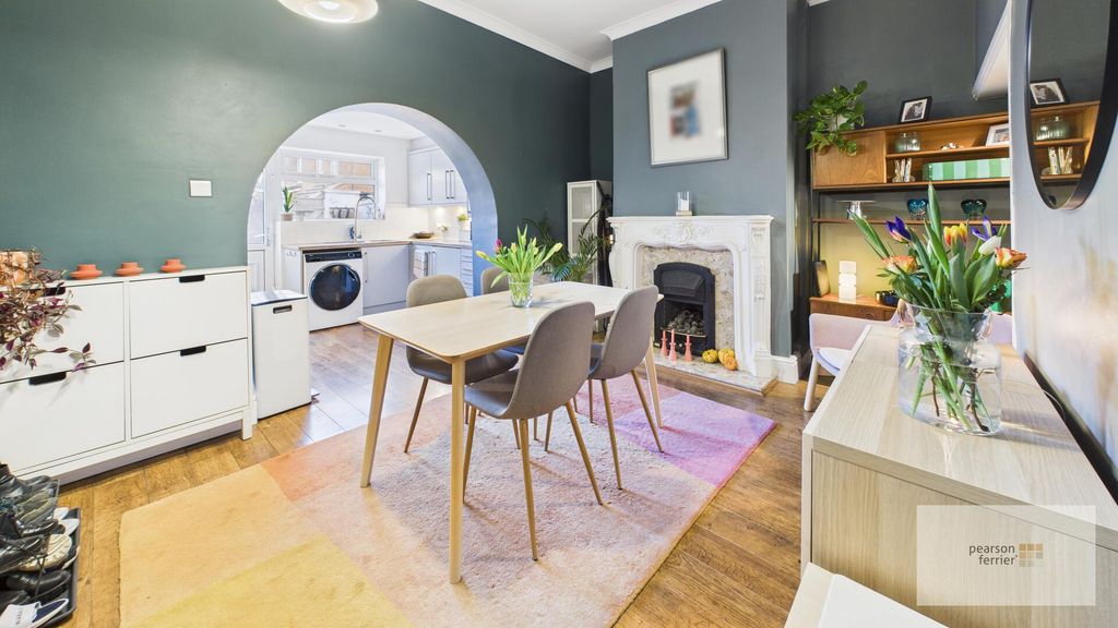 Property photo 3 of 12 Dining Room