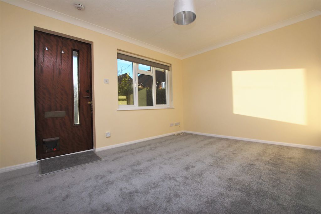 Property photo 3 of 6 Photo 03