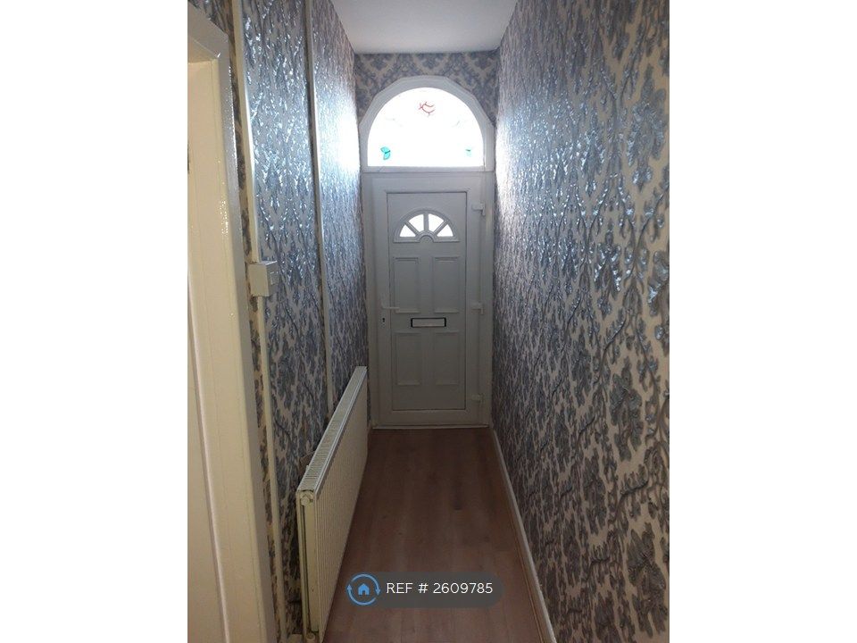 Property photo 3 of 12 Passage