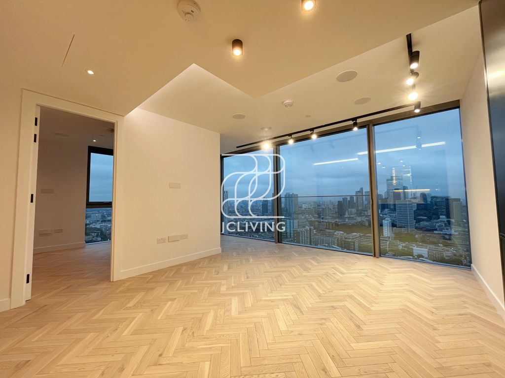 Property photo 1 of 8 Valencia Tower,250 City Road, London, Ec1V